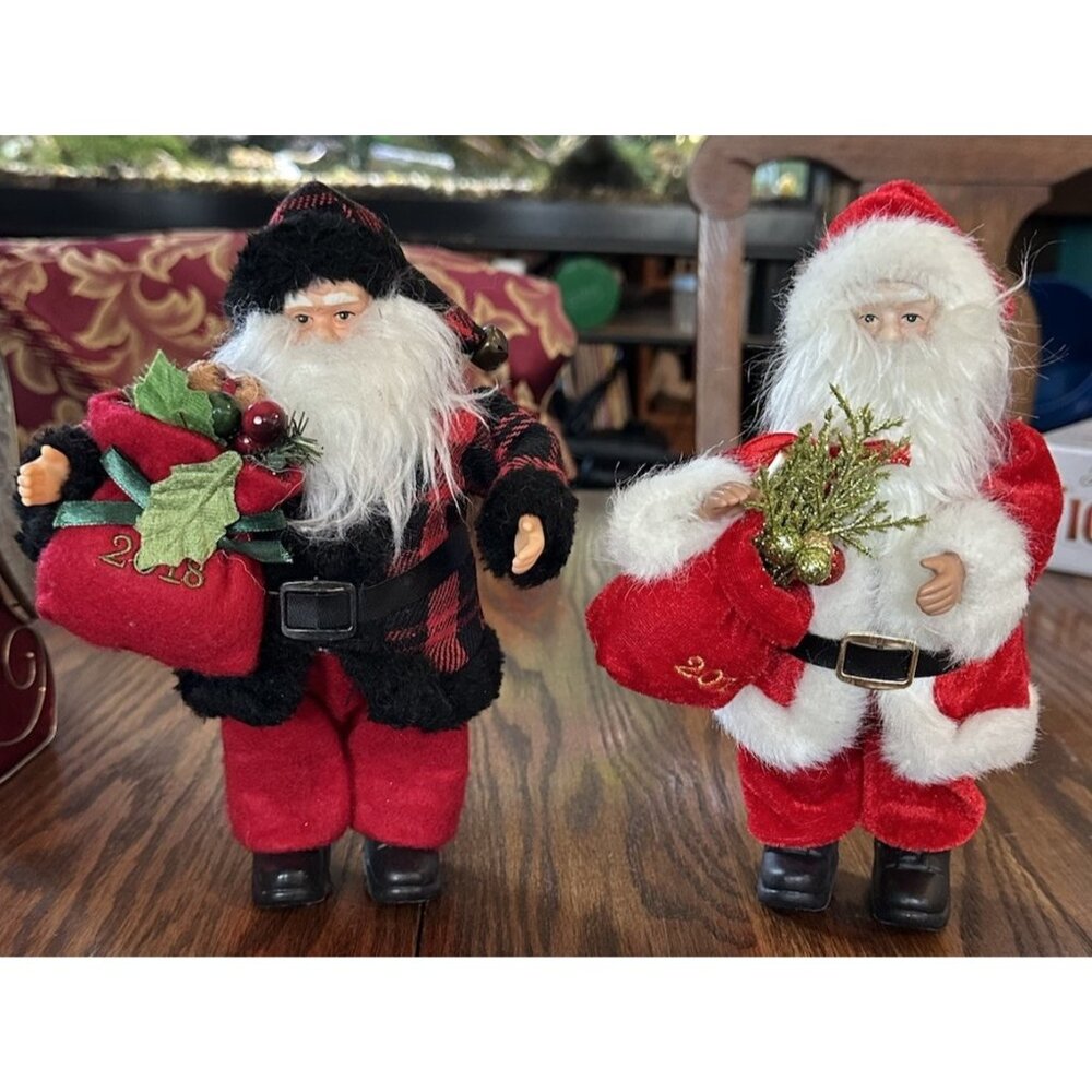 Pair of Santa Figures from 2017 & 2018 8.5”‎ Tall